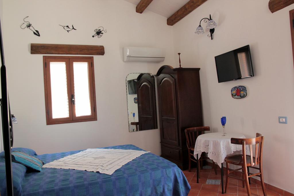 Bed and Breakfast La Casa del Geko Cefalú Habitación foto